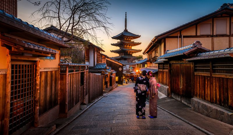 日落时分的日本京都福坎寺
