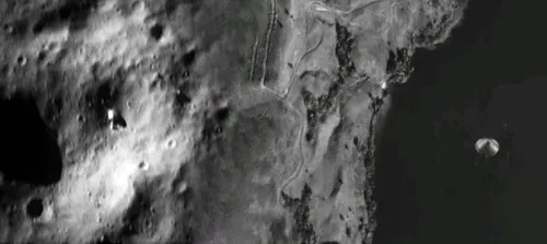 Photomontage: Andreas Müller – Attribution of the parts of the composite image: Instituto Geográfico Nacional de Costa Rica (4 Sep 1971) (right) and NASA/NEAR Shoemaker (1 May 2000) (left)
