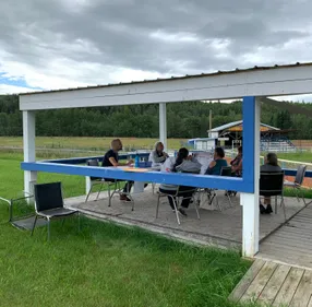 Image showing discussions with members of the Doig River First Nation