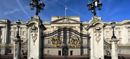 Image showing front of Buckingham Palace