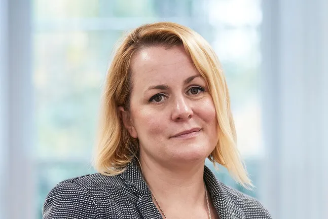 Angela Woods 330x185