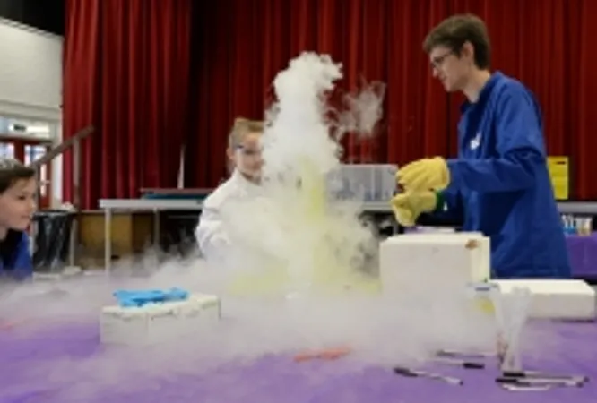 Dry ice demonstration with school pupils