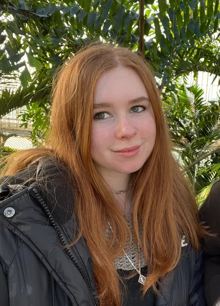 Headshot of Isabelle Crossley (President DU Spaceflight society)