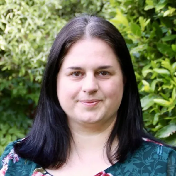 A headshot of Debbie Riby