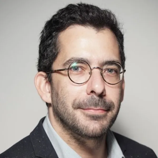 Staff portrait photo of Dr Rui Gomes Coelho.