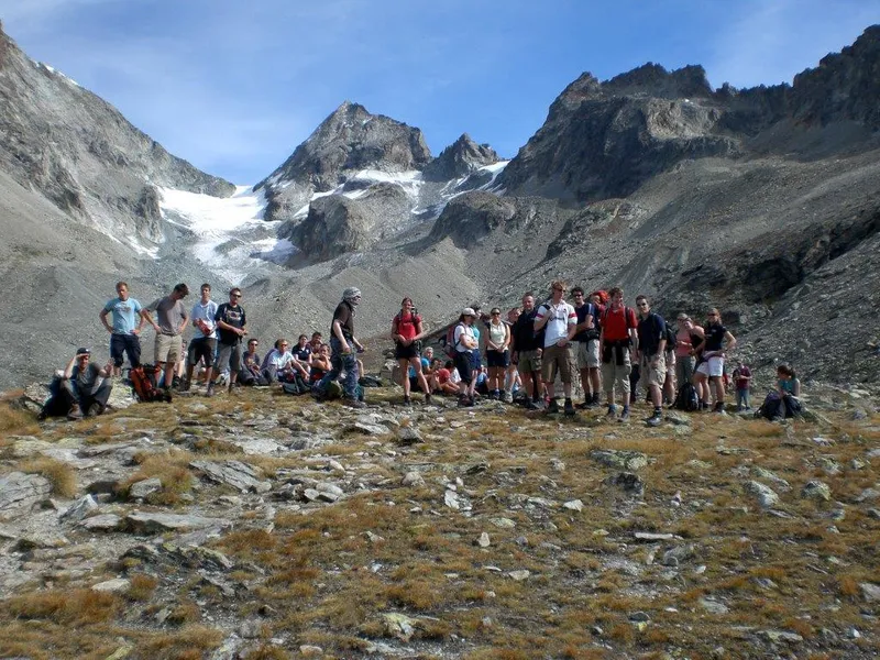 Group photo of students on the Arolla field trip, Sept 2007