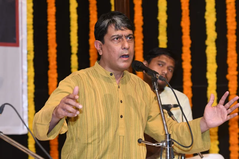 A male singer