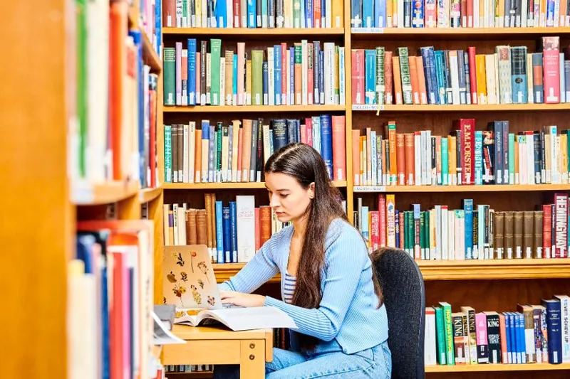 Student in library 930px