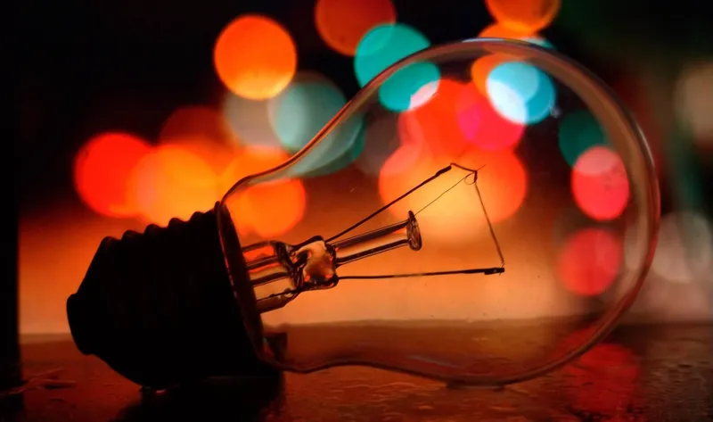 Light bulb cropped