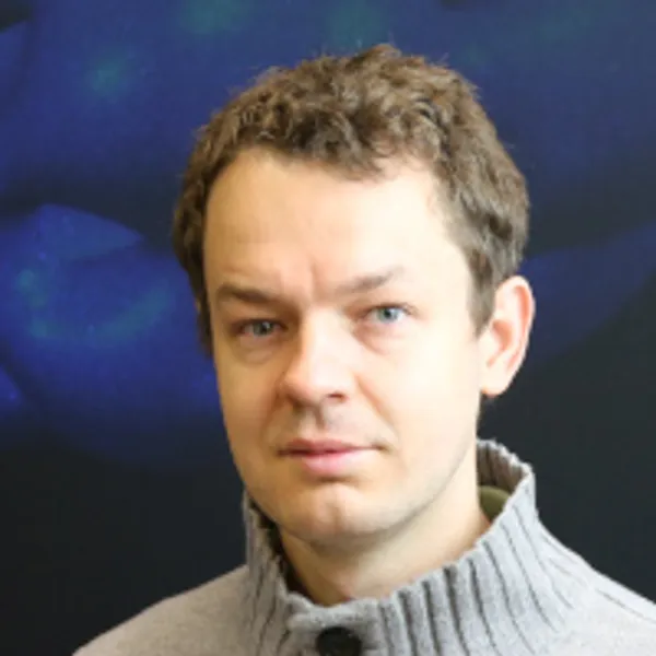 Headshot of Dr Alpár Mészáros