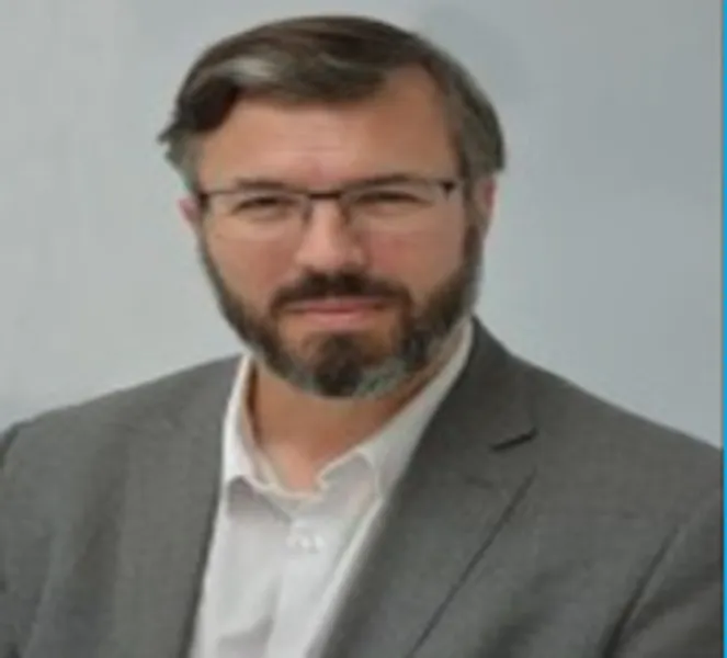 Headshot of Dr Craig Stewart