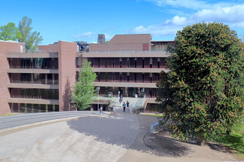 Front aspect of the Bill Bryson Library building