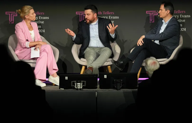 Clarissa Ward leading a session with Christo Grozev and Leonid Volkov