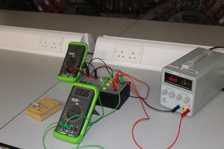 Circuits 1 image button