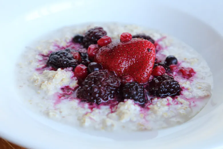 Oats with Berry Compote