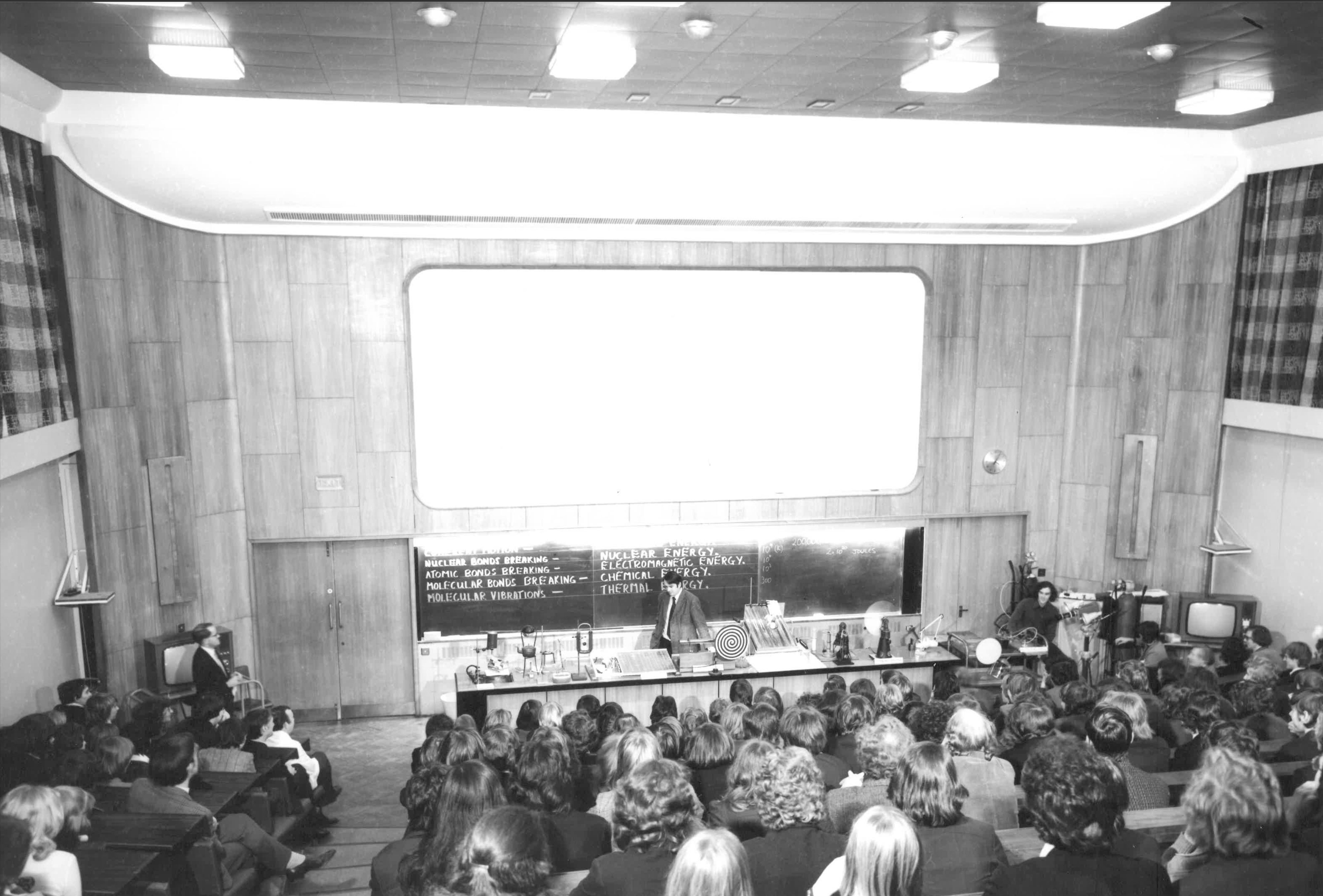 Ph8 Lecture Theatre 1975