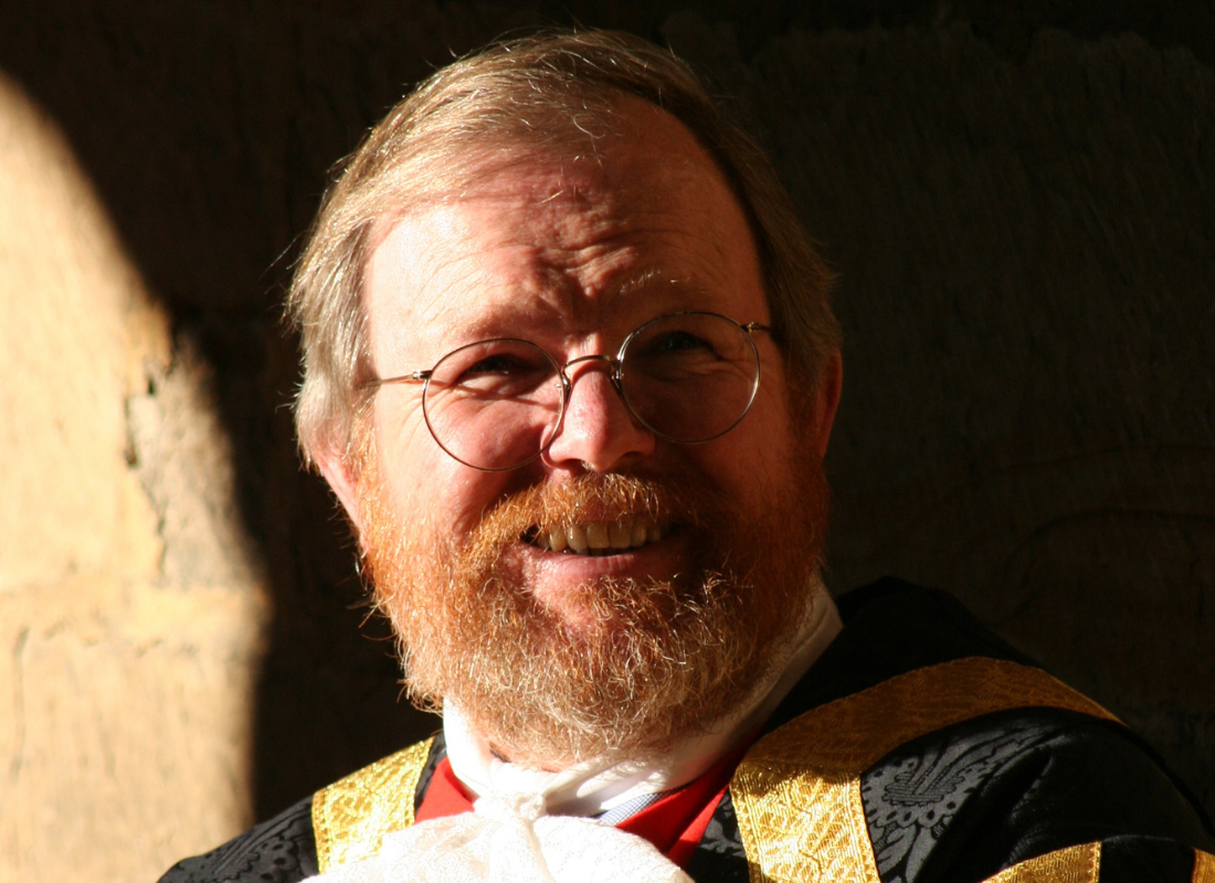 Profile picture of Bill Bryson in ceremonial robes during a congregation celebration at Durham University